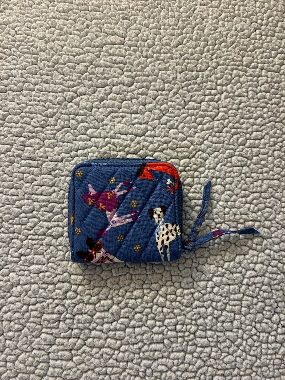 Vera Bradley -- blue zip wallet with dog design, 2 interior slots